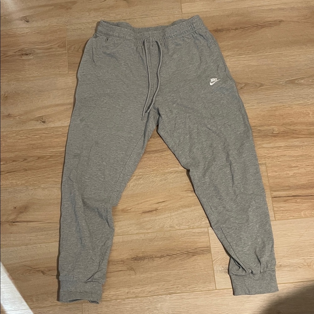 Nike Men Gray Sweatpants